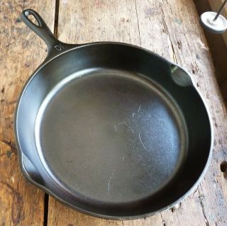 Vintage WAGNER WARE Cast Iron SKILLET Frying Pan 10 SYDNEY - 0 - Ironspoon 2