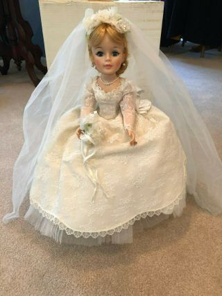Vintage 1969 Madame Alexander 21 Inch Bride Doll 2192