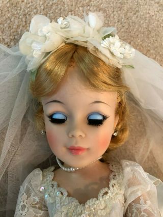 Vintage 1969 Madame Alexander 21 Inch Bride Doll 2192 7