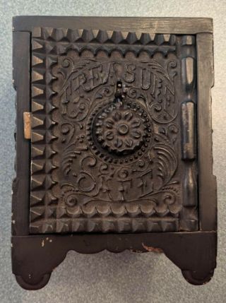 Fancy Vintage Cast Iron Safe Shaped Bank With Key - Treasure Safe