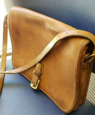 Vintage Coach Shoulder British Tan Leather Bag,  Made In Usa