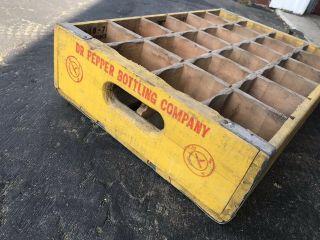 Vintage 1970’s Yellow Drink Dr Pepper Wood Soda Pop Crate 24 Dividers 2