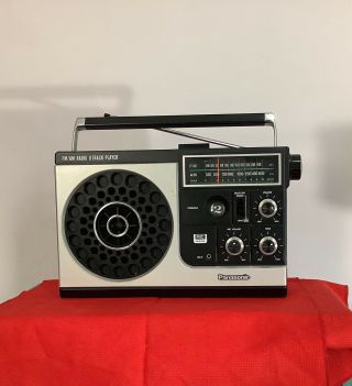 Vintage Panasonic Portable 8 - Track Player Fm - Am Radio Model Rq - 8355