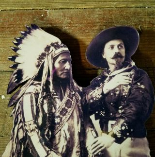 VINTAGE BUFFALO BILL CODY & SITTING BULL INDIAN CHIEF WILD WEST WOODEN CUT OUT 2