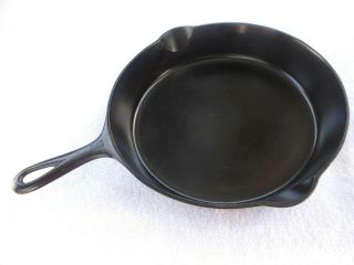 Vintage - Restored - No.  9 Griswold Cast Iron Small Logo Skillet - Erie,  Pa