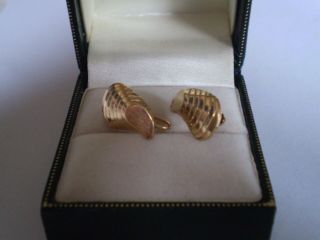 Vintage Solid 9.  Ct Yellow Gold Ladies Earrings 4 Grams.