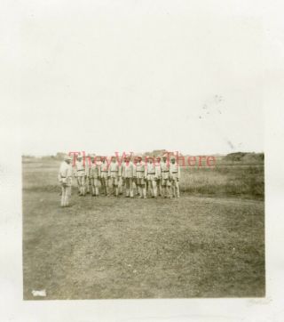 Wwii Photo - Group Of Chinese Army Soldiers & Officer - Hankou - China
