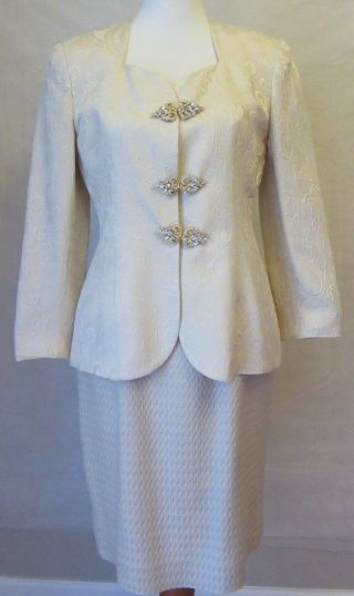 Gorgeous Vintage Christian Dior Ladies Ivory Silk Wool Crystal Suit Size 6