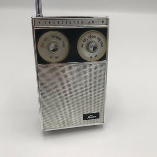 VINTAGE Early 1960 ' s Toshiba 9TP - 686F 8 Transistor Radio with Case AM/FM 4