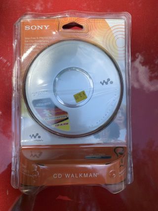 Vintage Sony Cd Walkman Model D - Ej011 Silver With Ear - Clip Headphones