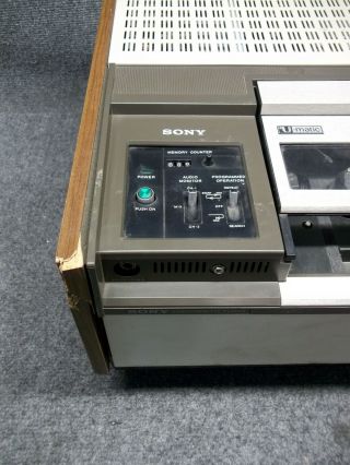 Vintage Sony VP - 2000 Video Cassette Player U - Matic 2