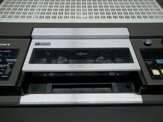 Vintage Sony VP - 2000 Video Cassette Player U - Matic 3