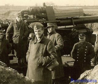 At Ready Dug In Veteran Luftwaffe Crew At Frontline W/ 8.  8cm Flak Gun