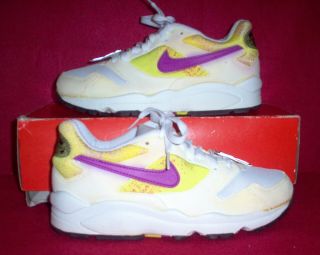 Vintage 1992 Nike Womens Air Alpha International Running Shoes - 8 1/2