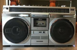 Sanyo M9935k Am - Fm - Sw Cassette Stereo Boombox Ghetto Blaster Vintage 80s Radio
