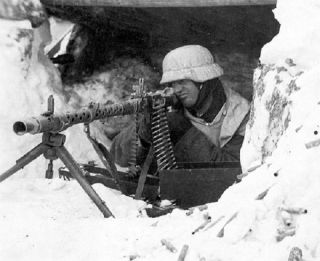 German Soldier In Snow Gear Taking Aim With Machine Gun 8 " X 10 " Wwii Photo 331