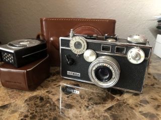 Vintage Argus C3 Rangefinder 35mm Film Camera 50mm Coated Cintar Leather Case,