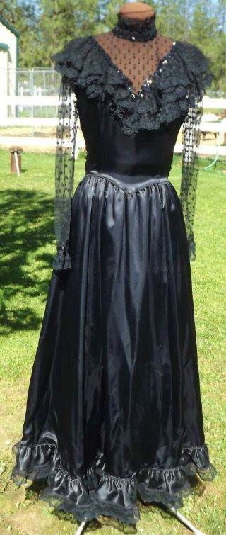 Vintage Rare Gunne Sax Solid Black Victorian Goth Princess Prom Dress