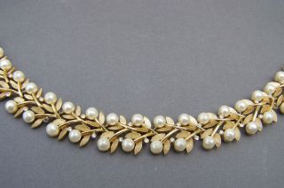 Vintage Crown Trifari Faux Pearl Rhinestone Leaf Necklace earrings Bracelet Set 4