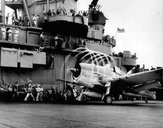 Us Navy F6f Hellcat Takeoff,  Ww2 Photo,  Wwii World War Two Usn Pacific