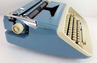 Vintage Royal Safari Portable Typewriter Mid Century Modern 3