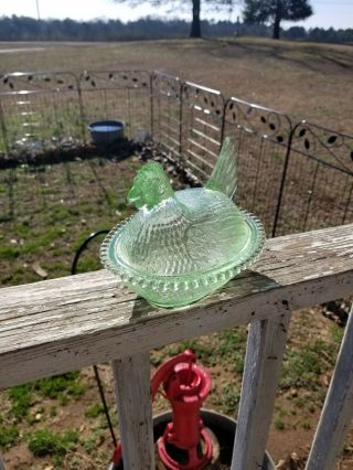Vintage Indiana Glass Pastel Green w/box Ultra Rare Hen on Nest Won ' t last long 2