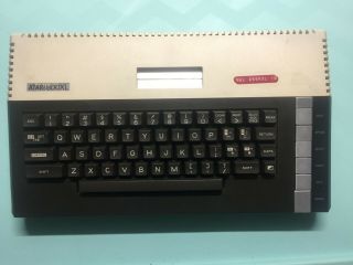 Atari 800 Xl Vintage Computer With Dust Cover And Power Supply