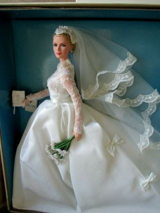 Rare GRACE KELLY - THE BRIDE SILKSTONE Barbie - NRFB - Gold Label - T7942 2