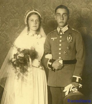 Port.  Photo: Best Pic Wehrmacht Vet W/ Panzer Tank,  Wound & Ekii Badges W/ Bride