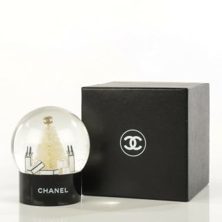 Chanel Japan Vip Rare 2012 Limited Edition Holiday Tree Gift Snow Globe Bnib