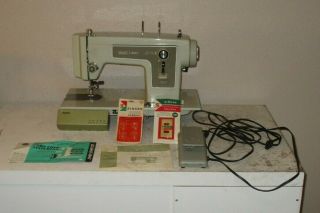 Vintage Sears Kenmore Zig - Zag Sewing Machine 148.  1220 Euc Shuttle W/