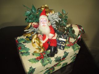 CHARMING VINTAGE GERMAN BELSNICKLE SANTA ON A PACKAGE PERIOD DECORATIONS 2