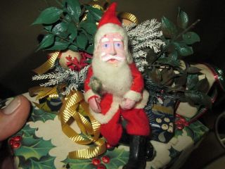 CHARMING VINTAGE GERMAN BELSNICKLE SANTA ON A PACKAGE PERIOD DECORATIONS 5