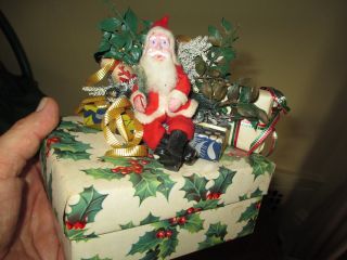 CHARMING VINTAGE GERMAN BELSNICKLE SANTA ON A PACKAGE PERIOD DECORATIONS 6