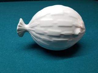 VINTAGE EARLY SMALL JONATHAN ADLER WHITE CERAMIC FISH SCULPTURE MCM STYLE 2