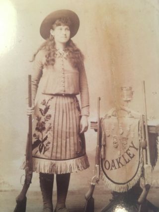 Rare Annie Oakley Cabinet CDV Photo estate find circa 1880 ' s John Wood Bowery 2