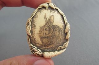 1996 R.  H.  Badeau 3d Raised Relief Scrimshaw Peter Cotton Tail Rabbit Pin Brooch