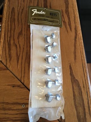 Vintage Fender Tuning Keys With Mounting Screws And Logo In Package