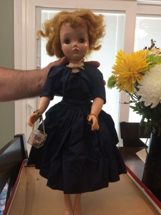 Vintage 1950’s Madame Alexander Cissy Doll Tlc