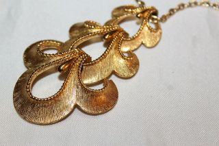 LUXURIOUS FABULOUS SIGNED CROWN TRIFARI BRUSHED TEXTURED GOLD NECKLACE ND4 5