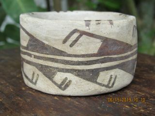 Historic & Rare Hohokam Pot With Open Mouth Birds & Square In Center Authentic