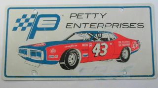 Vintage 1971 - 72 Richard Petty Stp Nascar Plymouth Metal License Plate - Rare