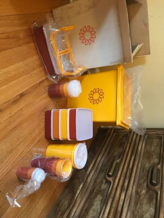 Vintage Tupperware Harvest Golden Picnic Set