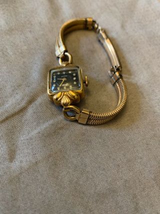 Vintage Ladies Bucherer 18k Yellow Gold Mechanical Wind Watch Solid Shape
