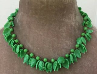 Vintage Art Deco Jewellery Fabulous Peking Glass Leaf Pendant Necklace