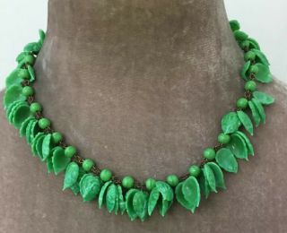 Vintage Art Deco Jewellery Fabulous peking Glass leaf pendant necklace 4