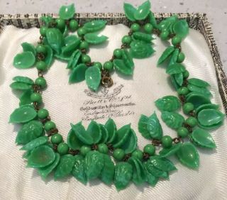 Vintage Art Deco Jewellery Fabulous peking Glass leaf pendant necklace 8