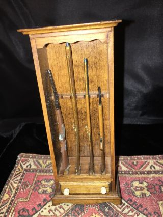 Vintage Sir Thomas Thumb Miniature Gun Cabinet With Rifles In Cabinet - Diorama