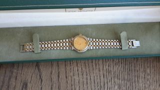 Vintage Lady Gucci 9000l Two - Tone Gold & Stainless Steel Watch W/ Case