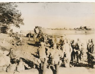 Aug 1944 Wwii 5x7 Photo Beach Scene Lcts,  Gis Move West In Guinea